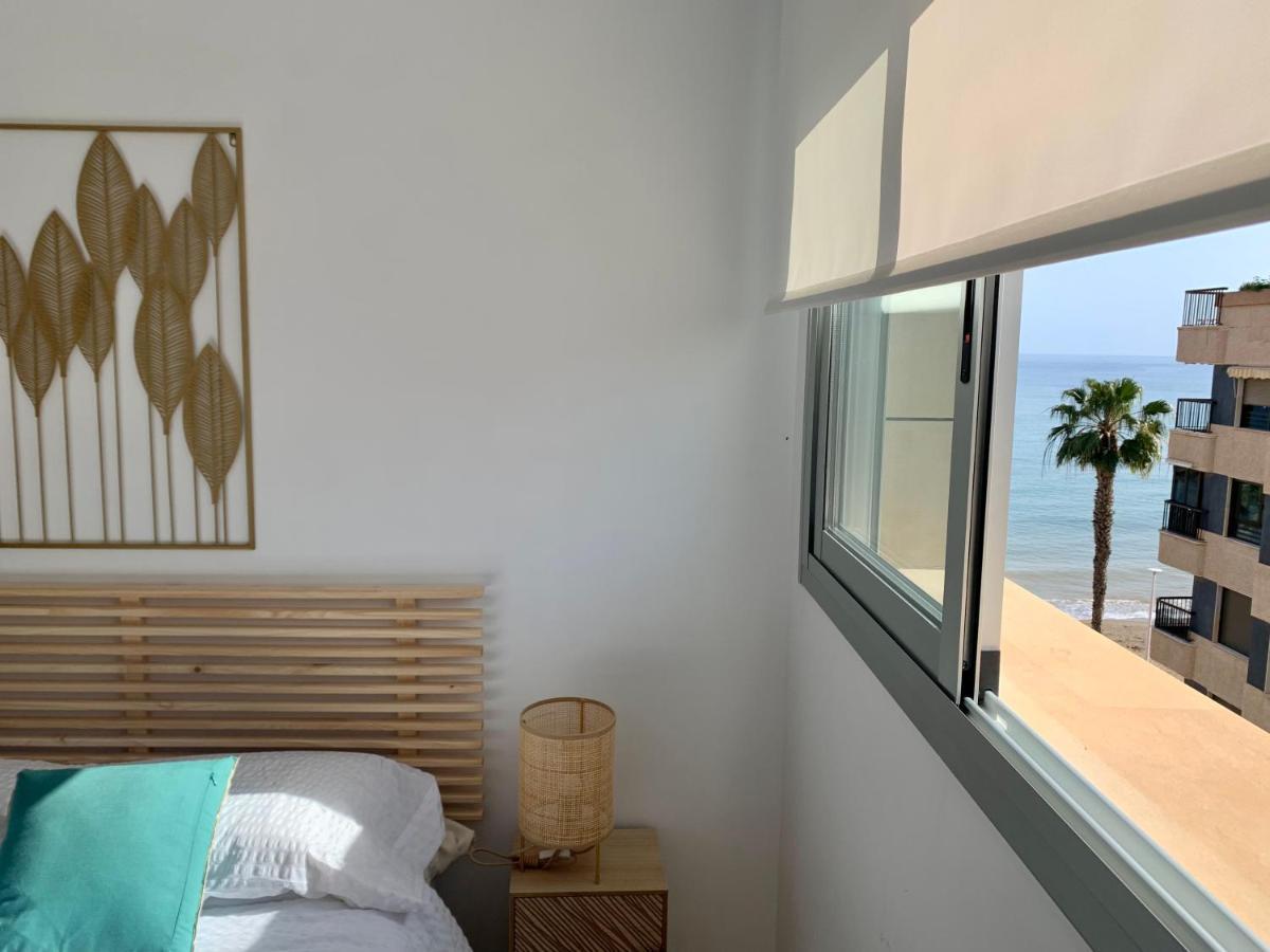 Precioso Apartamento Primera Linea De Playa 아길라스 외부 사진